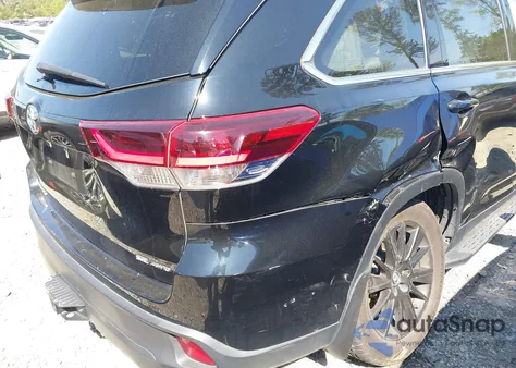 2019 Toyota Highlander Se z USA, uszkodzony, nr VIN 5TDJZRFH6KS934143